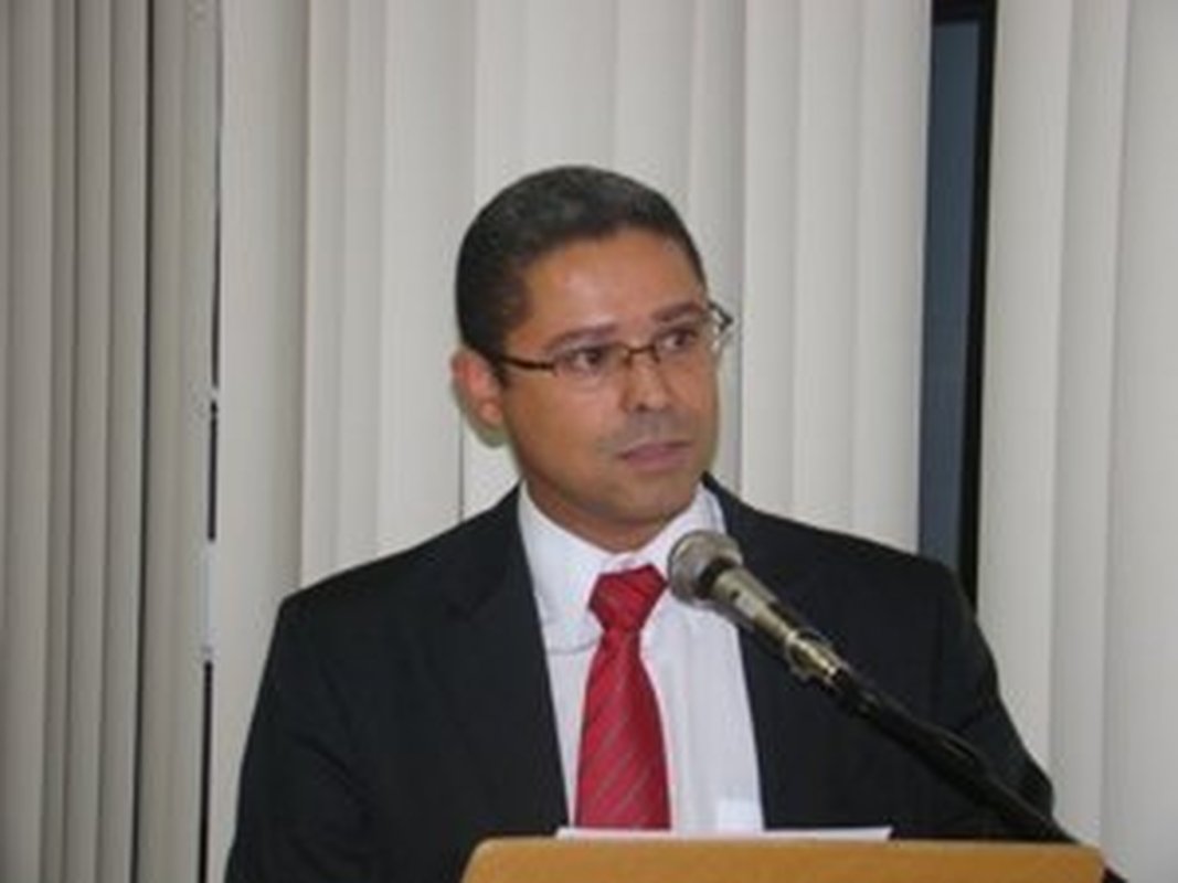Presidente da 4ª Subseção OAB-ES repudia o uso de força a advogados na Delegacia de Guarapari