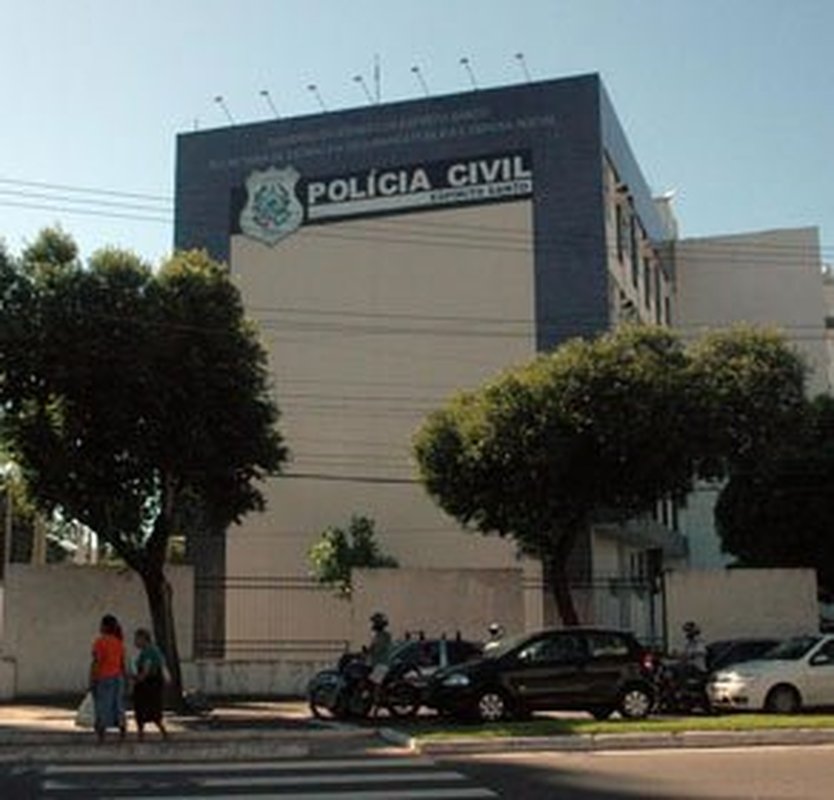 Namorado de delegada da Polícia Civil é preso por se passar por policial e por dirigir viatura no Espírito Santo