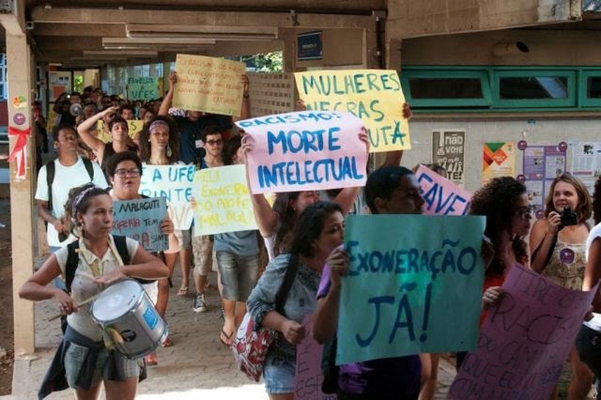 Em primeira mão: Professor universitário acusado de racismo já foi condenado a pagar indenização de R$ 12 mil por “ridicularizar, humilhar e desrespeitar” servidora da Ufes