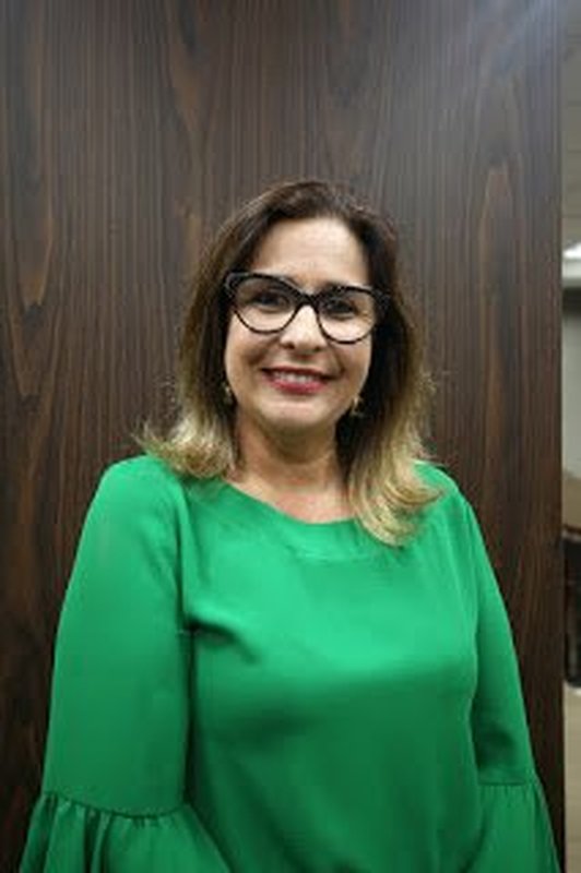 KARLA SANDOVAL E ALMIRO DA ROCHA FORAM ESCOLHIDOS PELO CONSELHO SUPERIOR: Promotora de Justiça Militar é promovida a procuradora de Justiça do Ministério Público do Espírito Santo