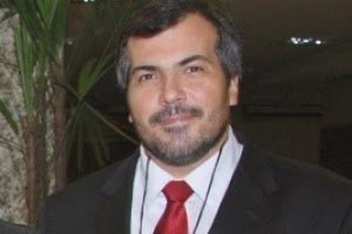 PROCURADOR DE JUSTIÇA E PROFESSOR, ALEXANDRE GUIMARÃES PASSOU POR CONSTRANGIMENTO, HUMILHAÇÃO E VERGONHA NA PORTA DE BANCO: Itaú é condenado a indenizar cliente em 60 mil reais no Espírito Santo