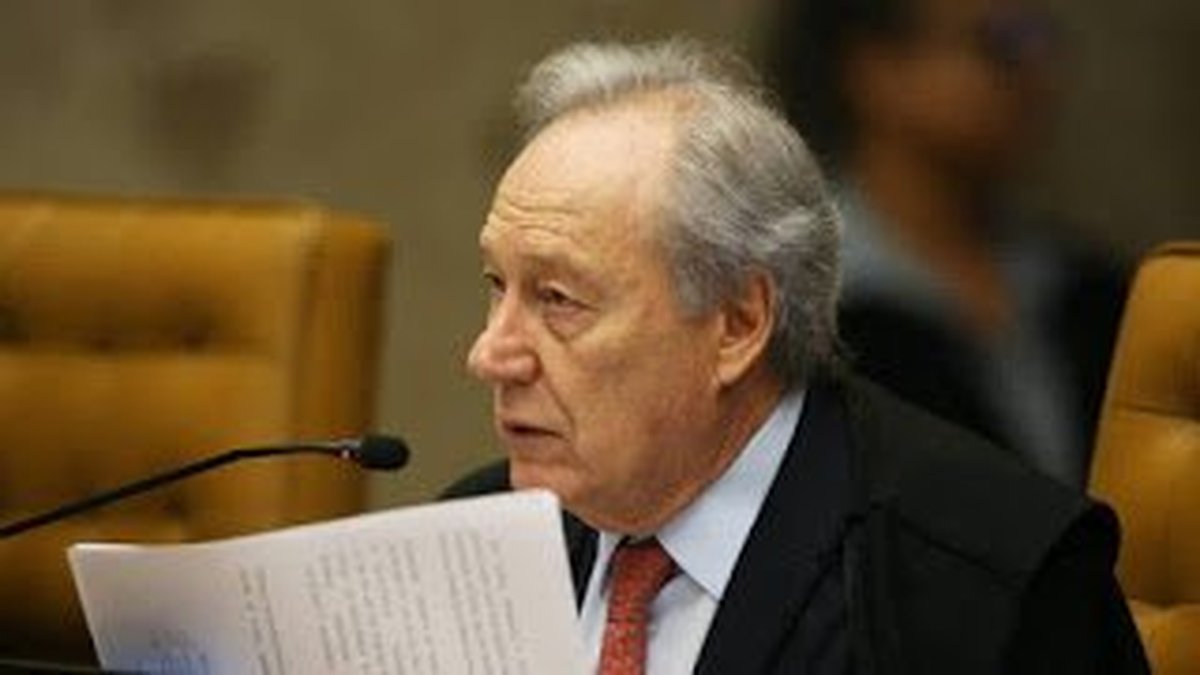 Ministro vê relevância jurídica em ação que pede a suspensão do novo Estatuto da Caixa Econômica, cobra informações do presidente Temer e determina julgamento rápido