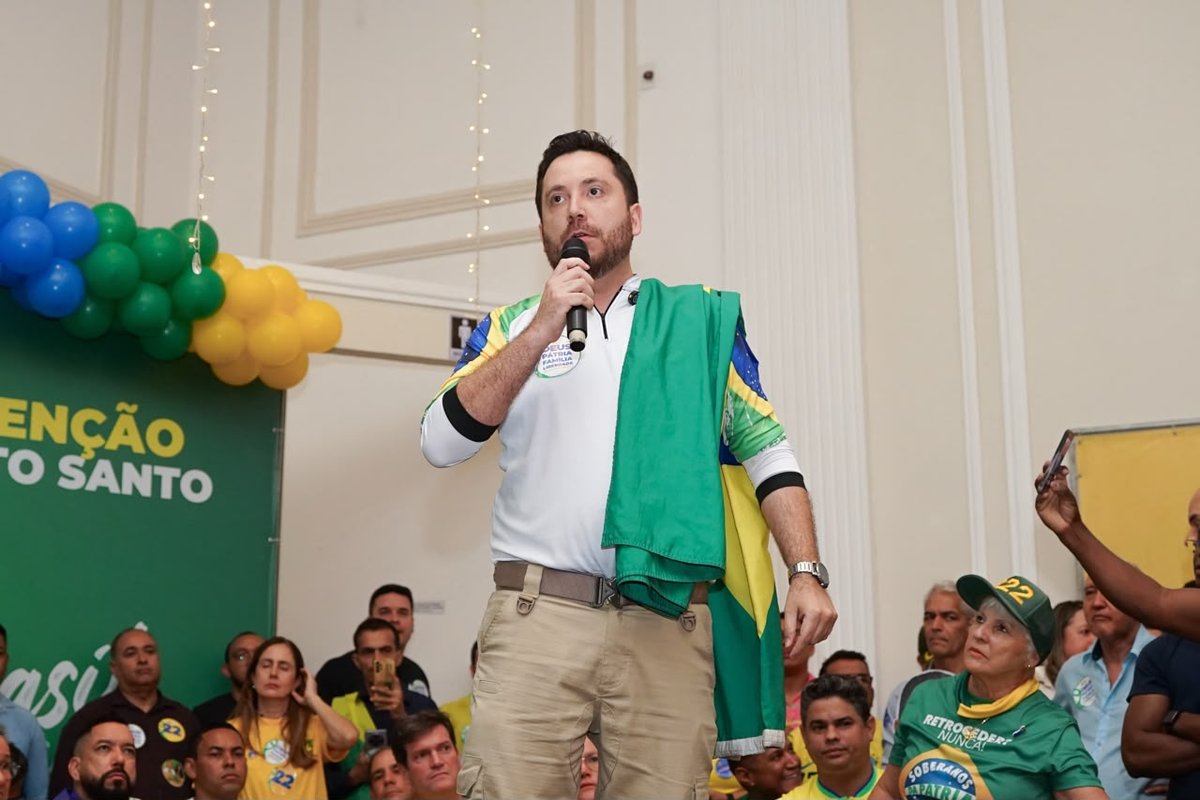 Moraes revoga medidas cautelares e determina retirada de tornozeleira de Armandinho Fontoura