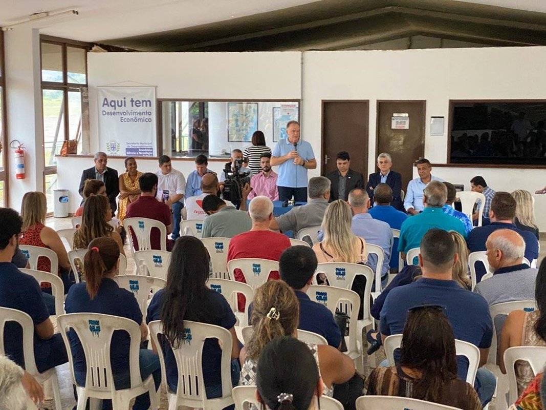 Casagrande lança programa que amplia atendimento a especialistas médicos no Sul do Estado