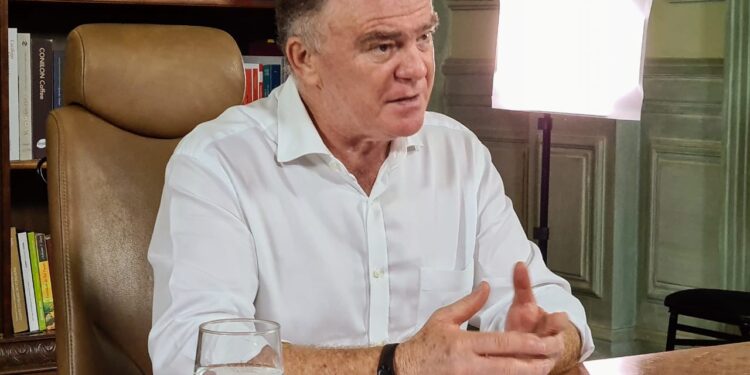 Casagrande fala de investimentos recordes no Estado, anuncia reajuste salarial para servidores e diz que em janeiro começará a analisar com lideranças se vai disputar a reeleição