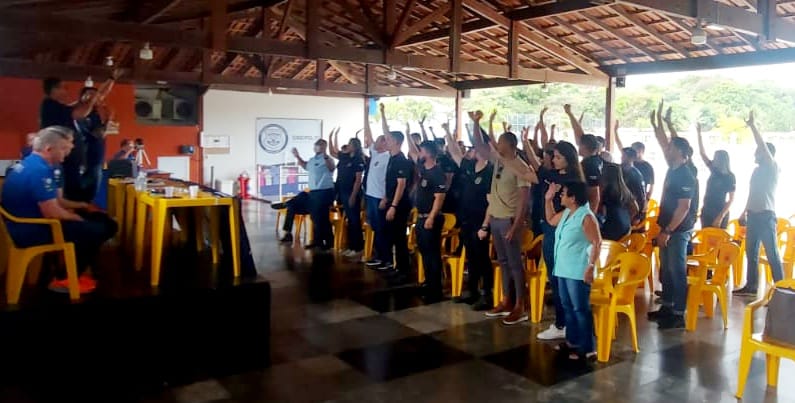AUXILIARES DE PERÍCIA MÉDICO-LEGAL DECIDEM CONTINUAR NA POLÍCIA CIVIL