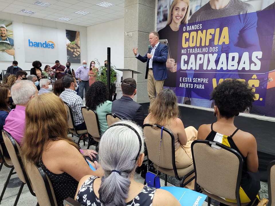 Bandes retoma o Programa Mulheres Empreendedoras