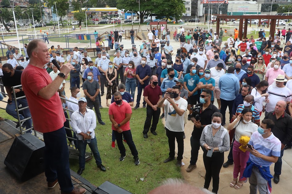 PRESENTÃO DE NATAL PARA OS CAPIXABAS: Governo entrega Portal do Príncipe à população e Vitória ganha novo cartão postal