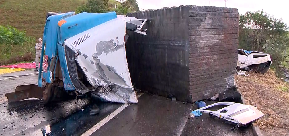 Detran apresenta plano para monitorar transporte de rochas ornamentais em estradas capixabas