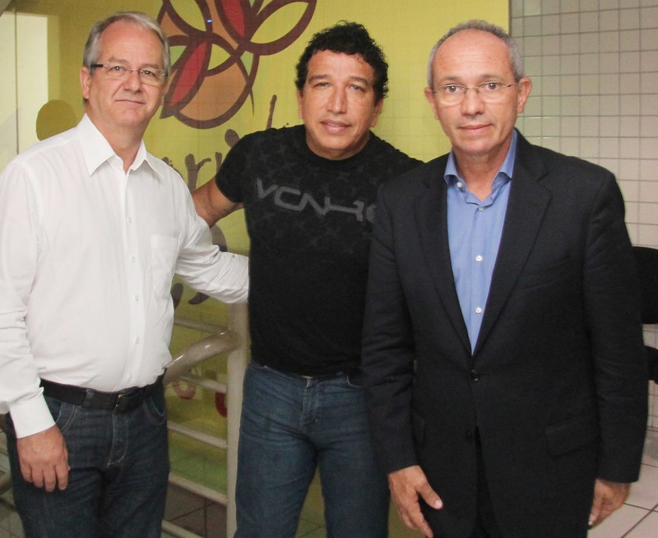 Magno Malta se une a Hartung, abre as portas do PL para prefeito de Linhares, boicota Carlos Manato e irrita os bolsonaristas