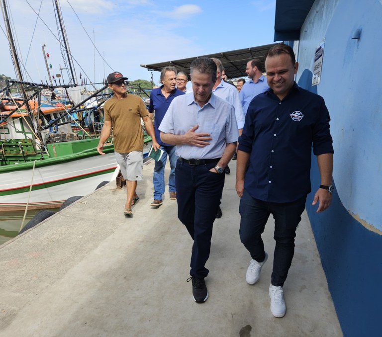Terminal Pesqueiro no Espírito Santo é referência para o País, afirma ministro da Pesca