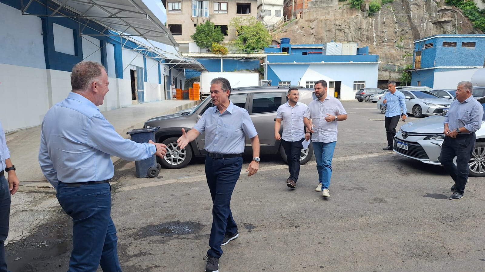 Tarifaço de Trump causa ‘momento de apreensão’ para o pescado brasileiro, diz ministro da Pesca em Vitória