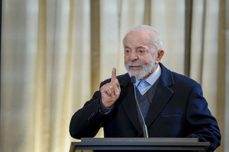 Lula vincula descontos irregulares em aposentadorias a Bolsonaro e afirma: “Vítimas não serão prejudicadas”