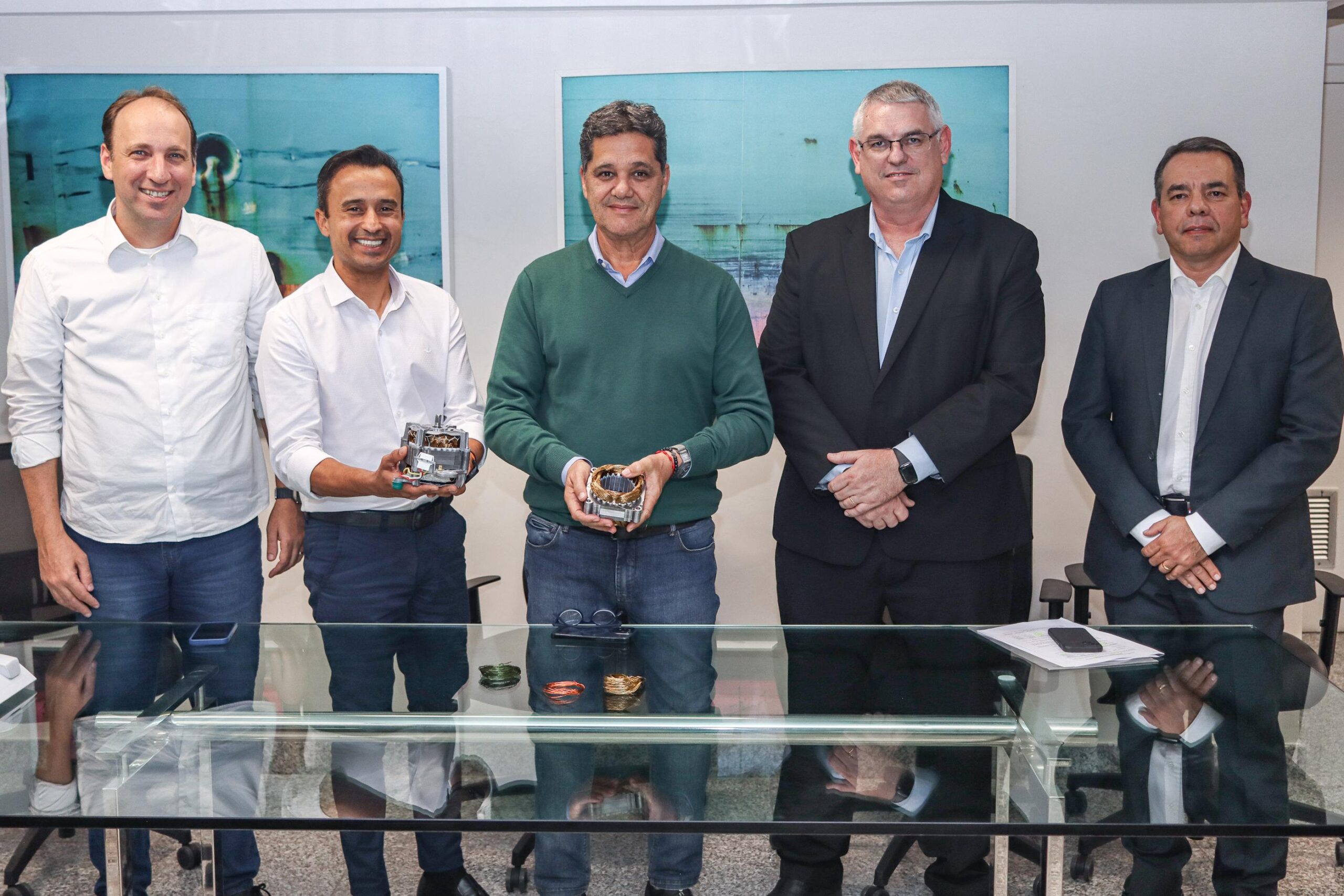 Governo do Estado, Prefeitura de Linhares e diretores apresentam nova fábrica da WEG no Espírito Santo