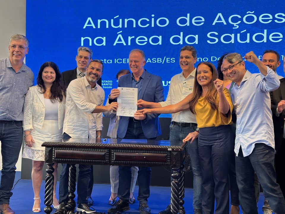 UM GOL DE PLACA DA SAÚDE PÚBLICA DO ESPÍRITO SANTO: Governador anuncia novos investimentos para unidades básicas e lança rede de atenção à saúde bucal
