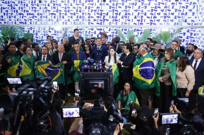 Advogados capixabas pedem o cancelamento de registro do partido de Bolsonaro por traição ao Estado Brasileiro