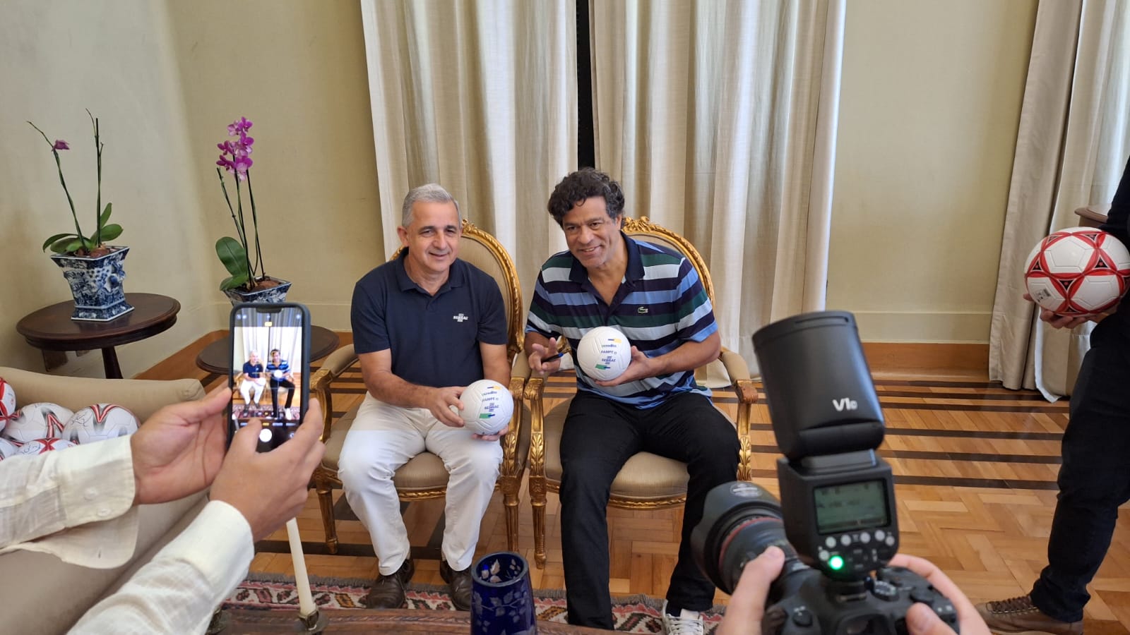 Raí foge do tema Seleção, mas cita o futebol como exemplo de inspiração e afirma que jogadores têm que ser empreendedores de suas carreiras