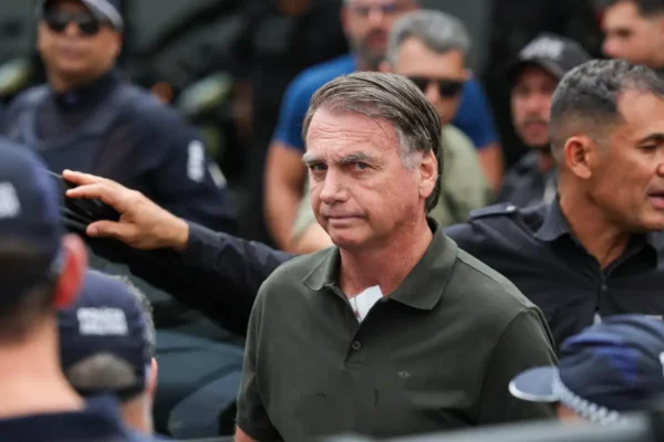 Por unanimidade, STF mantém condenação de Bolsonaro e aliados por ‘golpe de Estado’