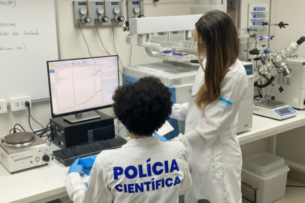 Laboratórios da Polícia Científica capixaba alcançam 100% de acerto em exame internacional da ONU