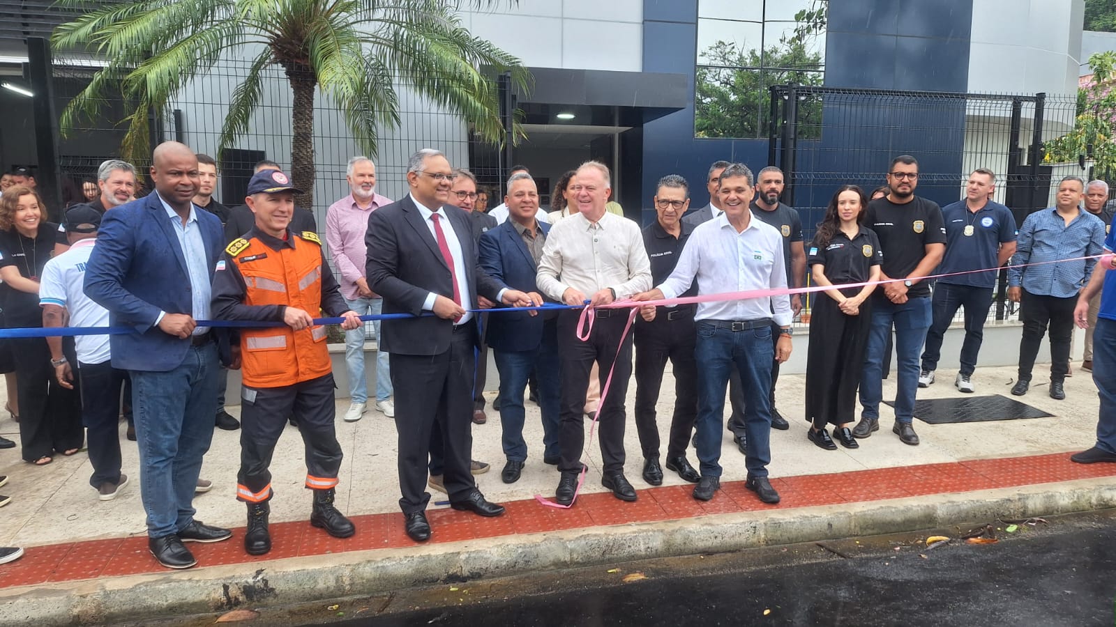 Governador sempre cumpriu e vai continuar cumprindo acordos de reajuste salarial com as forças policiais capixabas