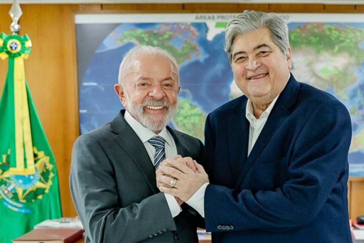 Datena aceita convite para apresentar programas em TV e em rádios do Governo Federal