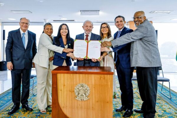 “Força simbólica muito profunda”, diz Lula, sobre decreto que reconhece a música gospel como manifestação cultural