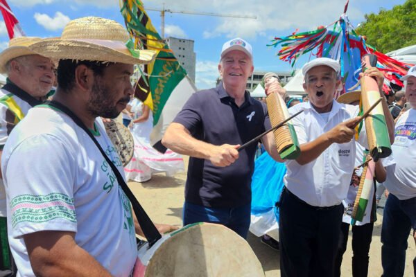 Com 87% de avaliação positiva, Casagrande lidera corrida ao Senado