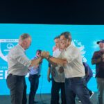 Renato Casagrande dispara em pesquisa para o Senado