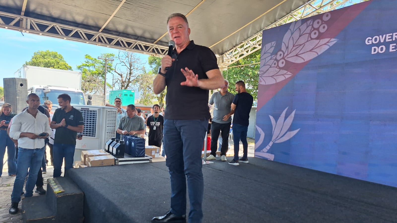 ‘Tomarei a decisão com a consciência leve porque confio no Ricardo’, afirma Casagrande sobre sair do governo para disputar o Senado