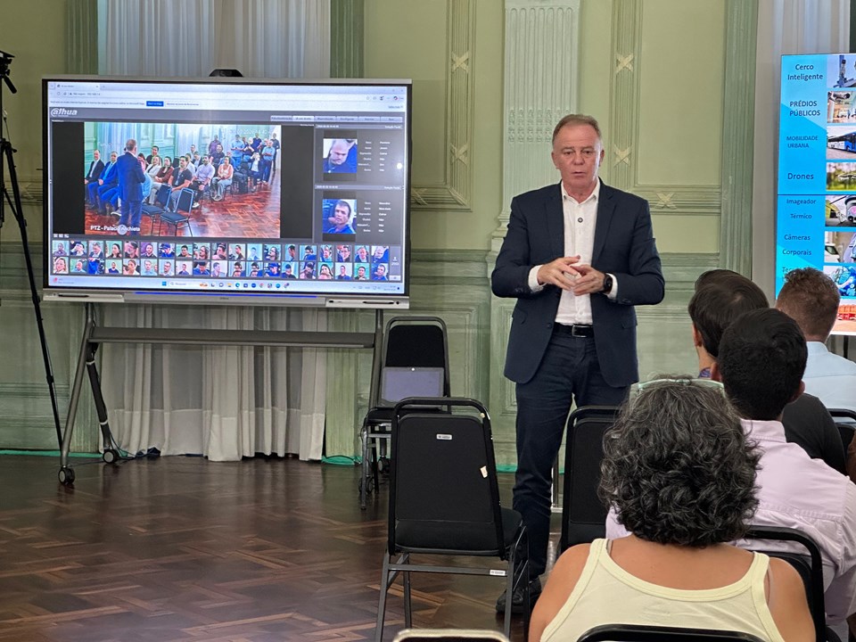 Escolas do Estado ganham tecnologia para avançar no ensino e aumentar segurança de alunos e professores