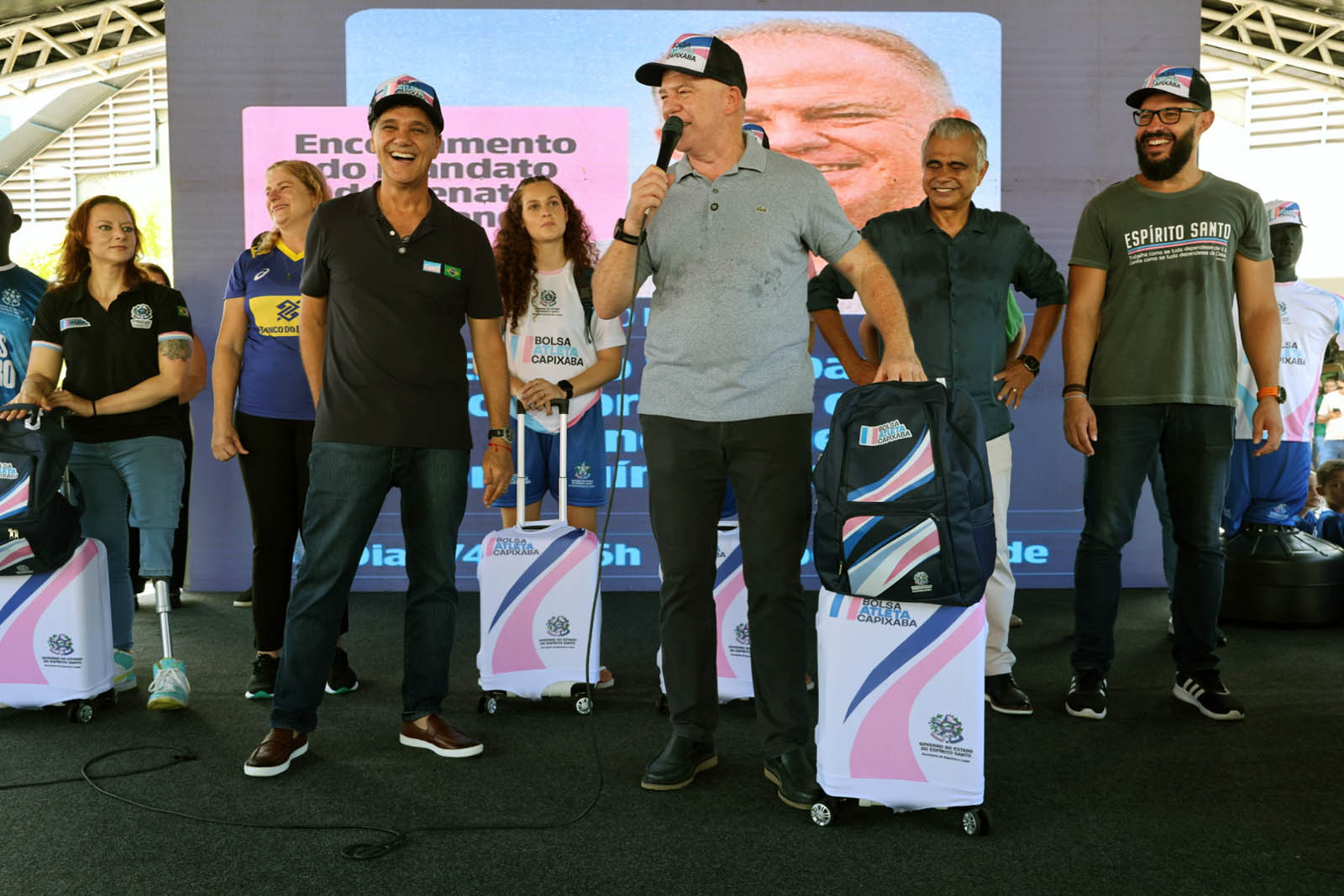 Ricardo Ferraço lidera corrida ao Governo do Estado com quase 10 pontos à frente de Magno Malta e Pazolini