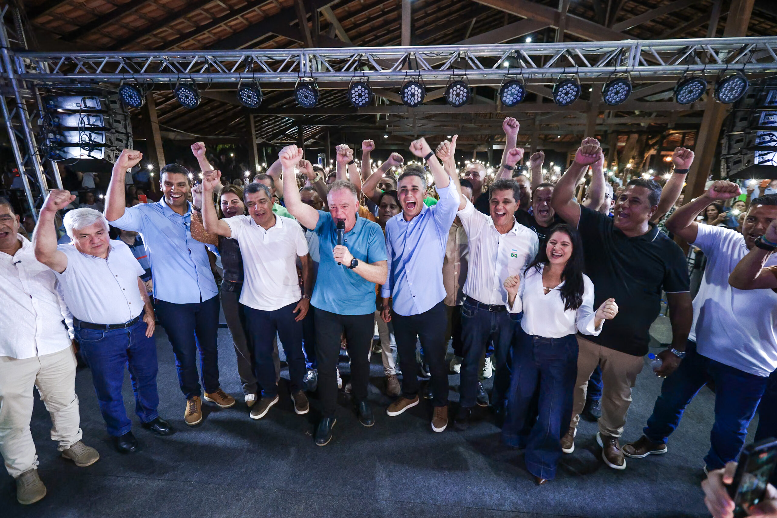 Megaencontro na Serra reforça parceria e gratidão a Casagrande e Ricardo e renova esperança no futuro do Espírito Santo