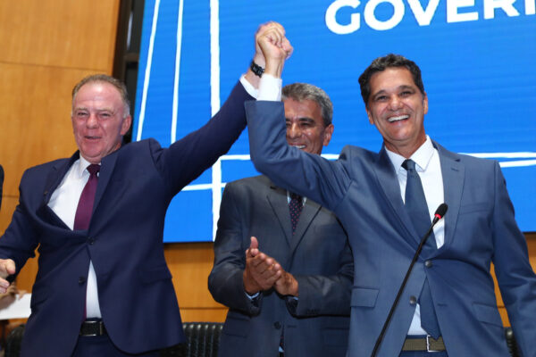 Ricardo Ferraço toma posse como novo governador do povo capixaba