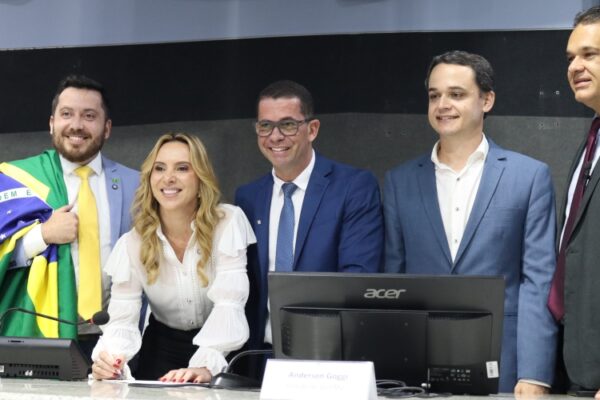 Primeira mulher a se tornar prefeita de Vitória, Cris Samorini fala das prioridades para a cidade
