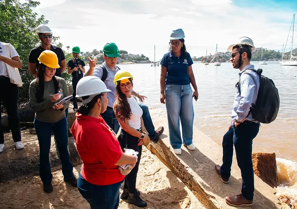 Tribunal de Contas aponta omissão da gestão Pazolini por contaminação em praias de Vitória