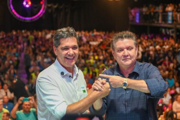 Justiça Eleitoral proíbe divulgação de pesquisa com indícios de fraude para beneficiar Pazolini e prejudicar Ricardo Ferraço