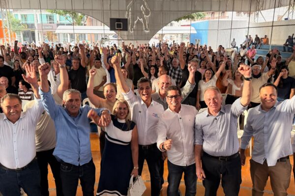 Líder nas pesquisas, Ricardo Ferraço afirma: ‘Quem não tem o que fazer, deve ficar preocupado com campanha política agora’