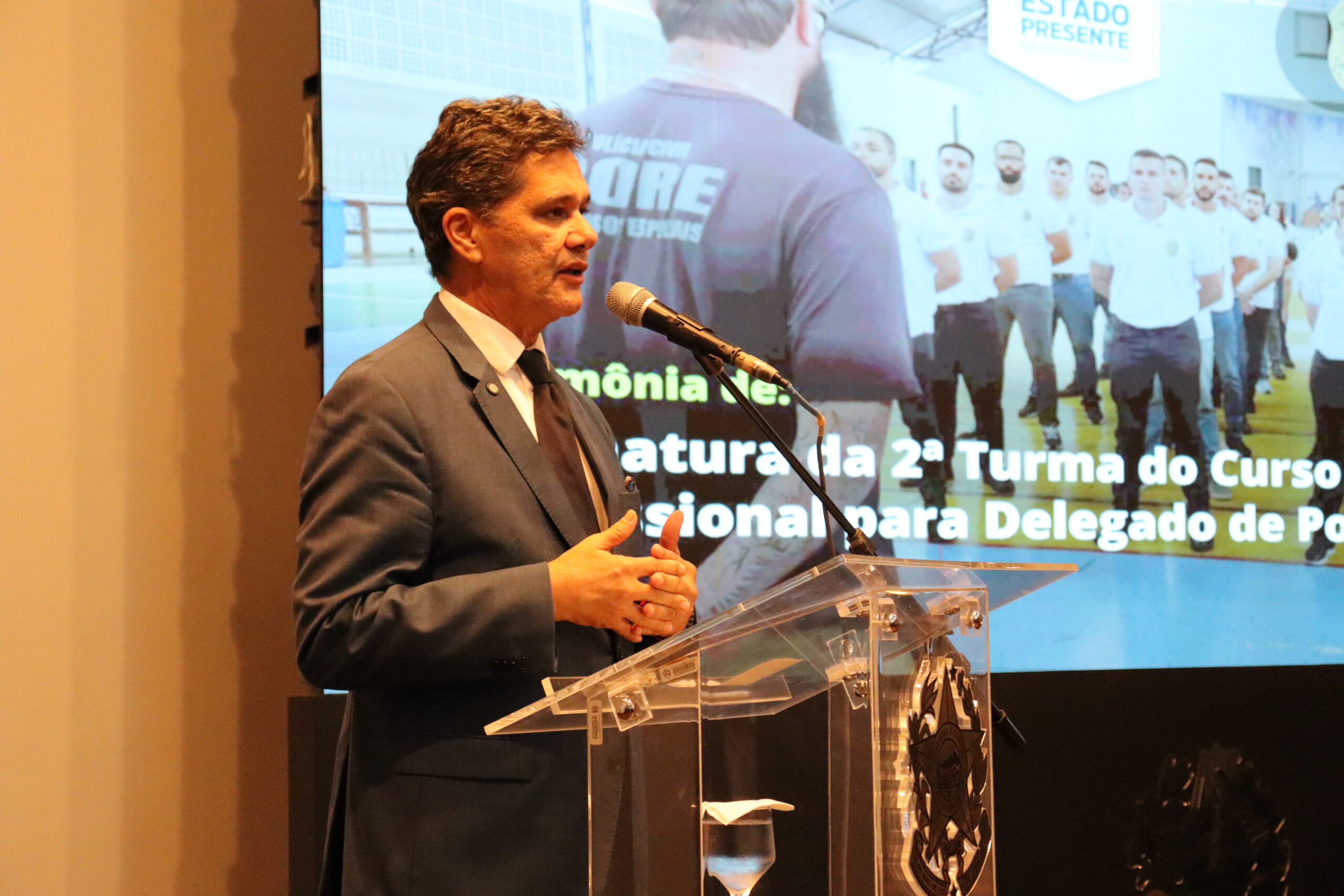 Governador anuncia convocação de 35 novos delegados para a Polícia Civil