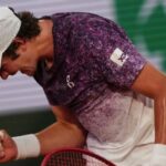 João Fonseca brilha outra vez, bate Ruud e vai às quartas de Roland Garros sob aplausos de Guga