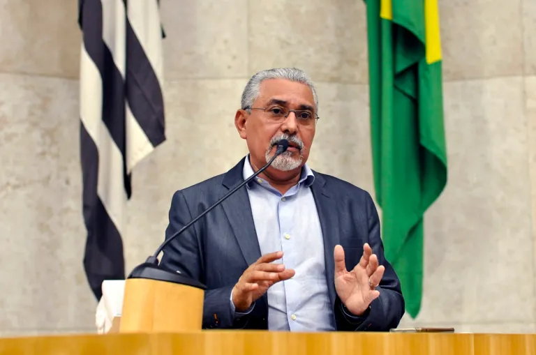 Vereador do PT pede afastamento do partido após prisão por suspeita de ligação com o PCC