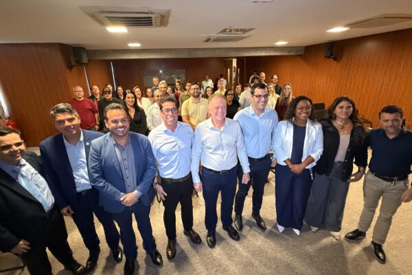Marcelo Santos projeta bancada de até quatro deputados federais e oito estaduais pela federação