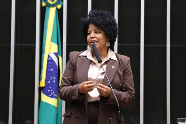 Jack Rocha pede à PGR que investigue Paulo Figueiredo por violência política de gênero
