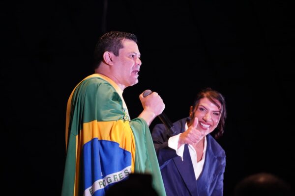 ‘DIAS E NOITES TRAIÇOEIRAS’: Republicanos faz acordo com Gilvan da Federal e Magno Malta é obrigado a entregar partido de Bolsonaro para Pazolini
