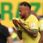 Jogador ‘cai-cai’ se aposenta da Seleção: Vai com Deus, Neymar!