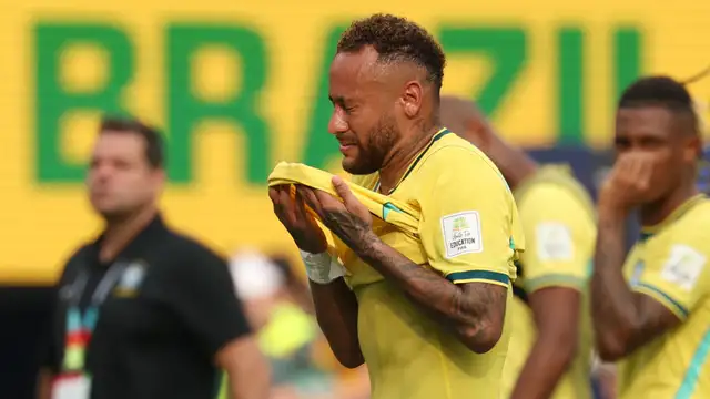 Jogador ‘cai-cai’ se aposenta da Seleção: Vai com Deus, Neymar!