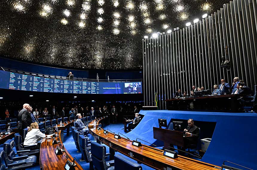 Senado aprova penas mais severas para violência sexual digital contra menores