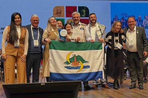 Serra conquista premiações e é destaque no maior congresso de saúde pública do mundo