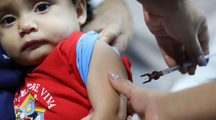 Estratégia de Multivacinação para crianças e adolescentes menores de 15 anos tem início nesta 2ª feira no Espírito Santo